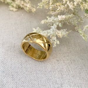 Gold Thick Band Ring Size 6